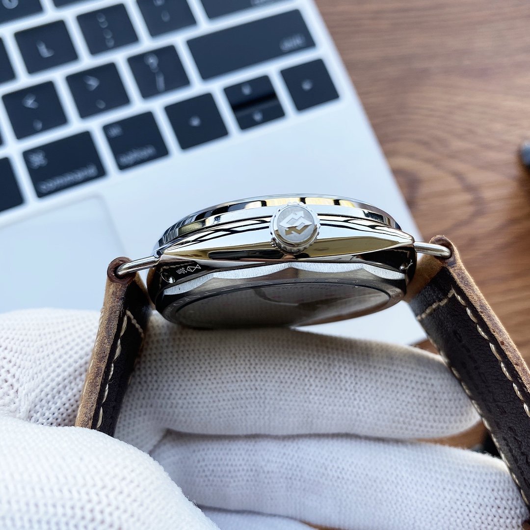 LUMINOR RADIOMIR 47MM BROWN DIAL