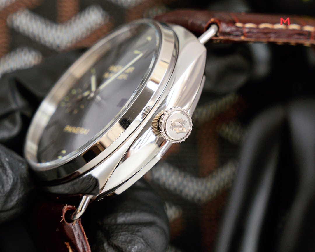RADIOMIR BLACK SEAL 44MM STAINLESS STEEL BLACK DIAL
