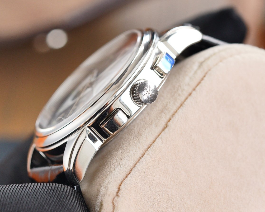 VACHERON ANNUAL CALENDAR MOONPHASE STEEL CASE