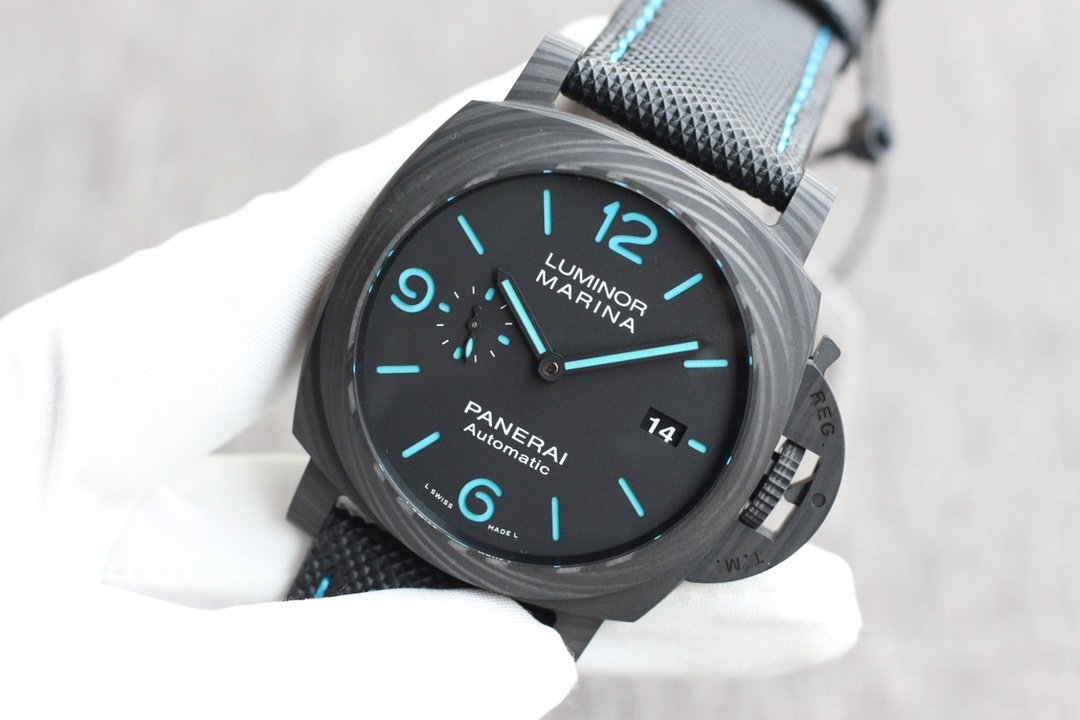 LUMINOR MARINA 1950 CARBON CASE 44MM BLACK DIAL