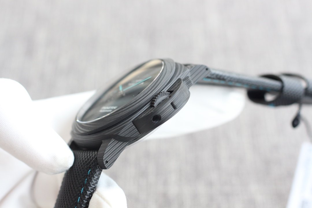 LUMINOR MARINA 1950 CARBON CASE 44MM BLACK DIAL