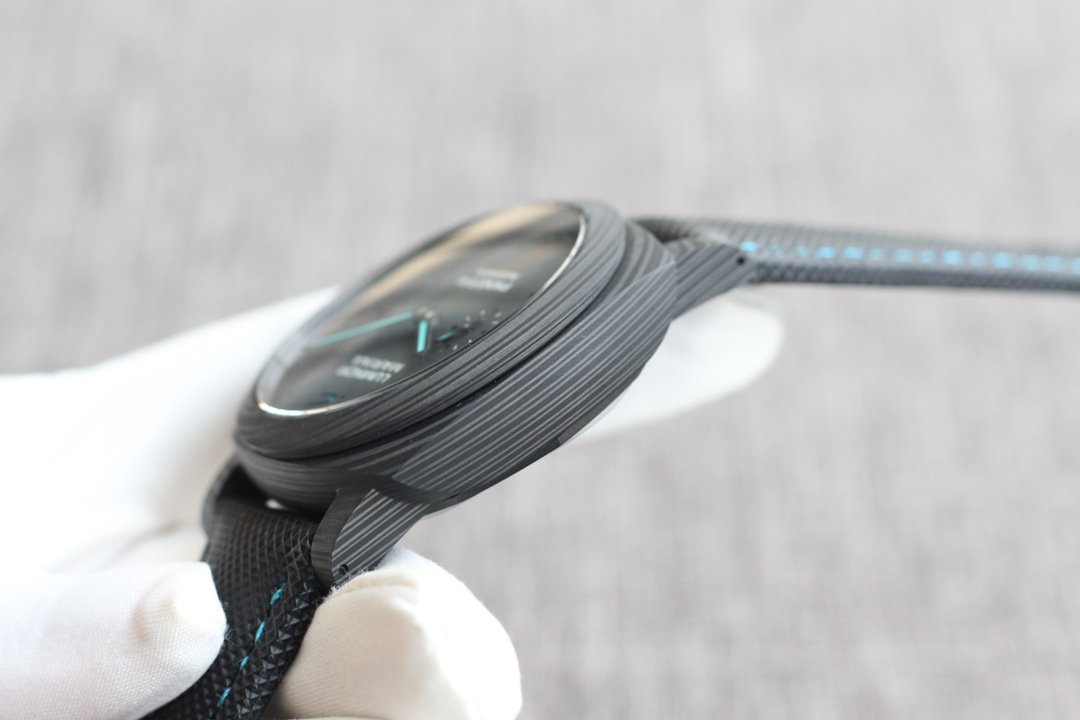 LUMINOR MARINA 1950 CARBON CASE 44MM BLACK DIAL
