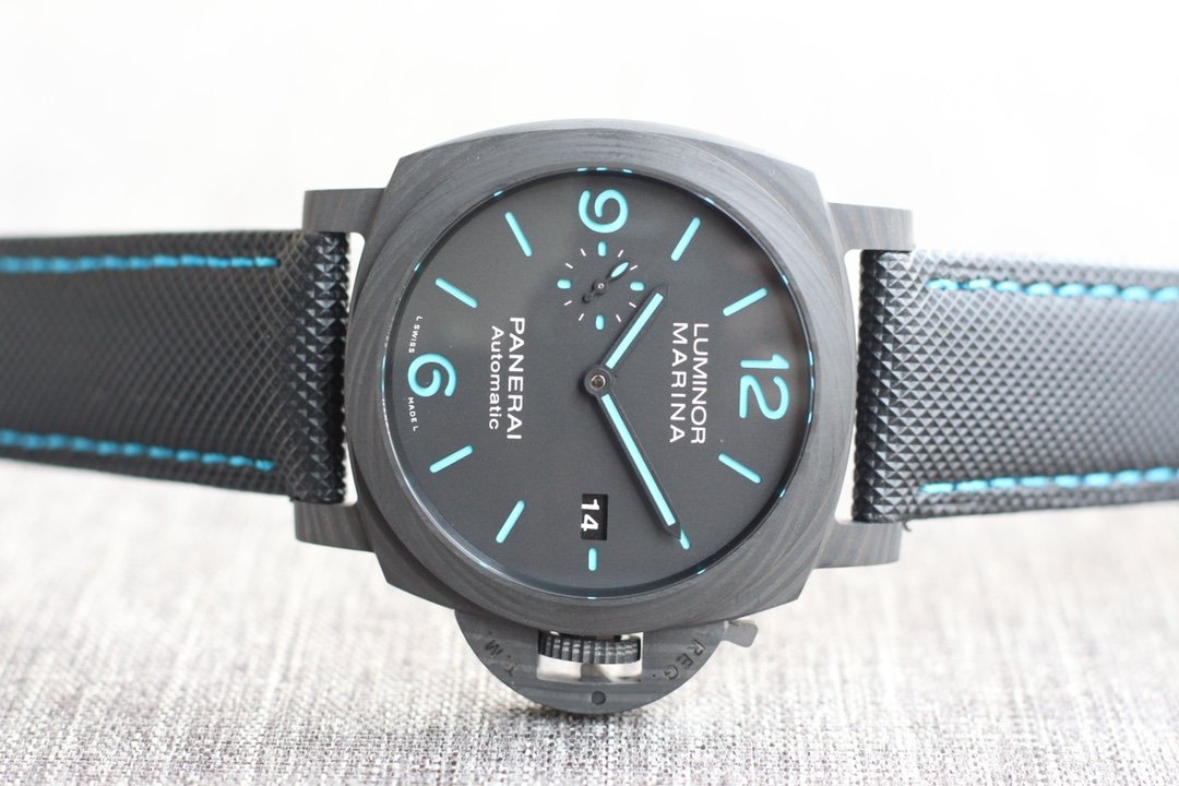 LUMINOR MARINA 1950 CARBON CASE 44MM BLACK DIAL