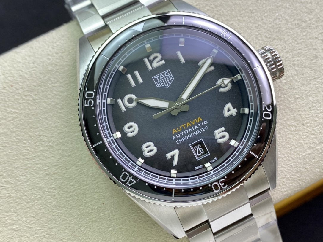 AUTAVIA AUTOMATIC CALIBRE 5 STAINLESS STEEL BLACK DIAL