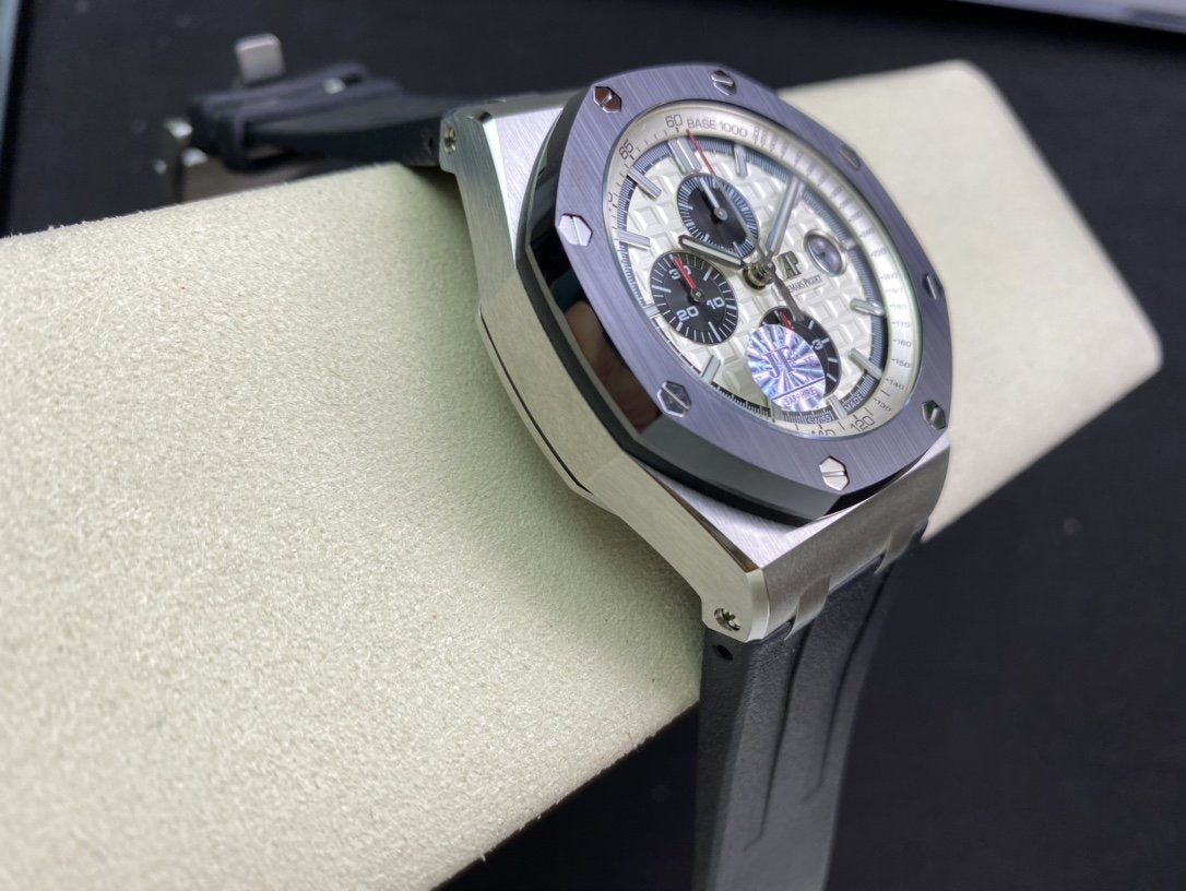 BLACK ROYAL OAK OFFSHORE CHRONOGRAPH BLACK CERAMIC WHITE DIAL