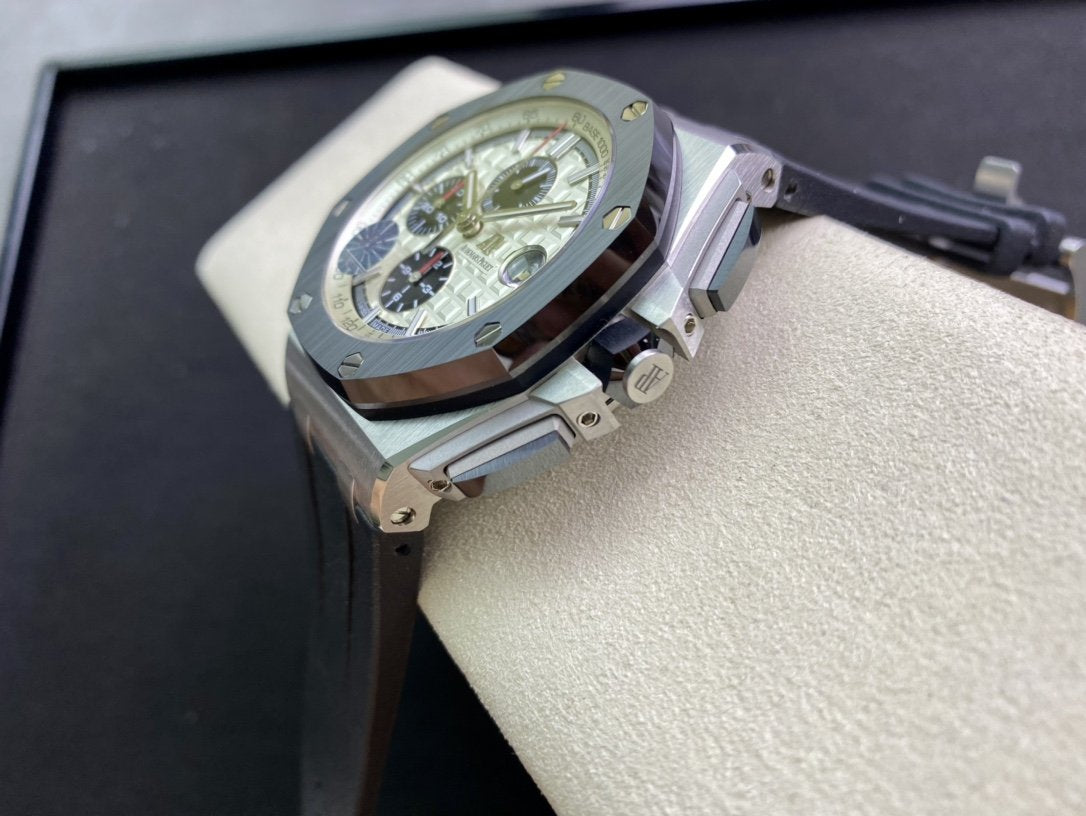 BLACK ROYAL OAK OFFSHORE CHRONOGRAPH BLACK CERAMIC WHITE DIAL