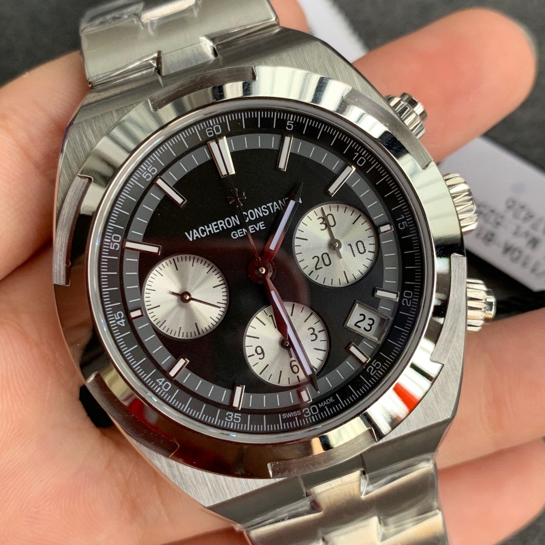 OVERSEA CHRONOGRAPH STAINLESS STEEL BLACK DIAL