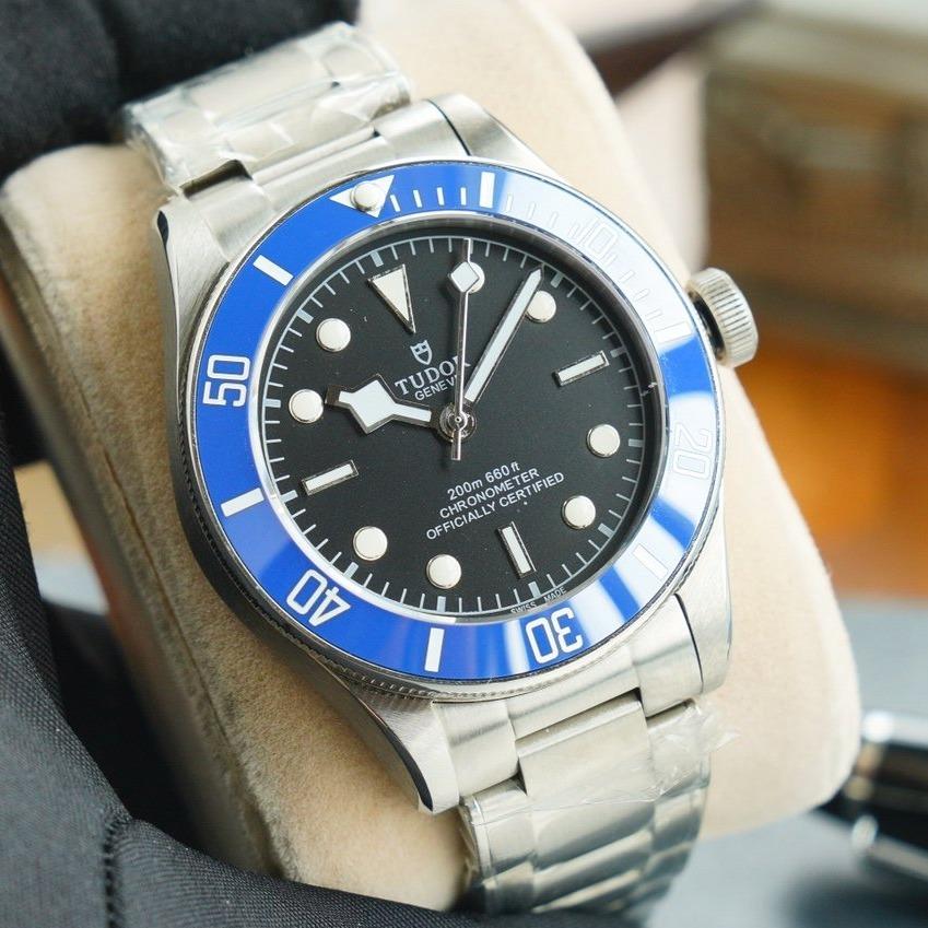 PELAGOS 42MM CHRONOMETER AUTOMATIC BLACK DIAL