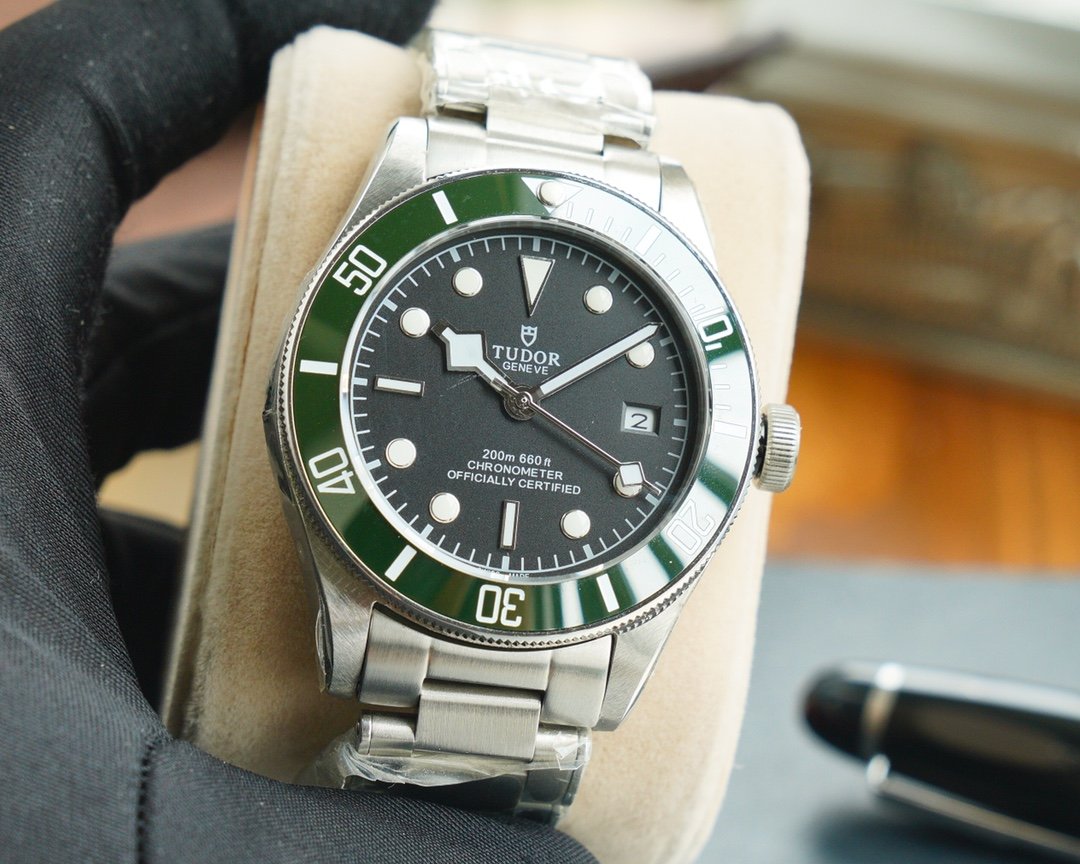 PELAGOS 42MM CHRONOMETER AUTOMATIC BLACK DIAL