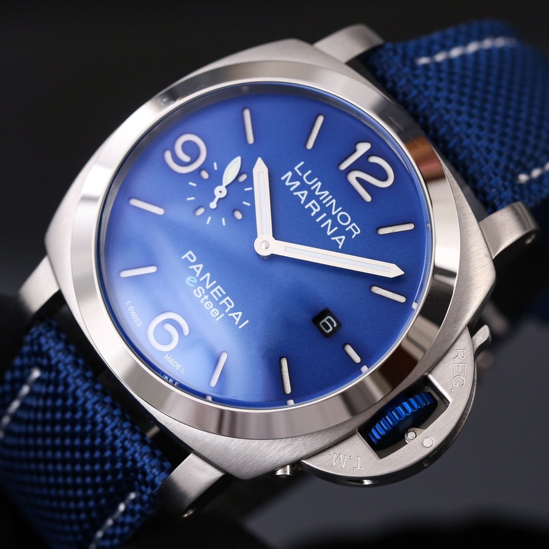 LUMINOR MARINA 44MM STEEL CASE LEATHER