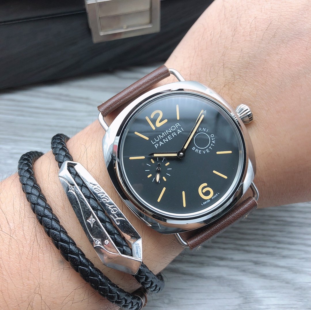 LUMINOR 8 GIORNI 44MM BLACK DIAL