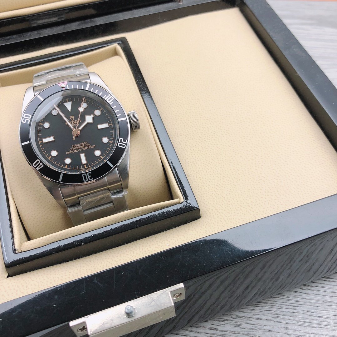 BLACK BAY 41MM BLACK BEZEL