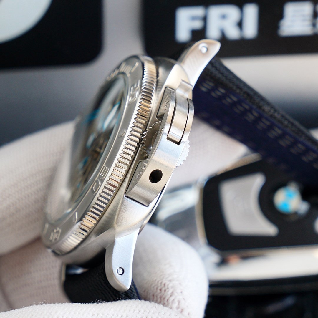 LUMINOR SUBMERSIBLE 47 STEEL SKELETON DIAL