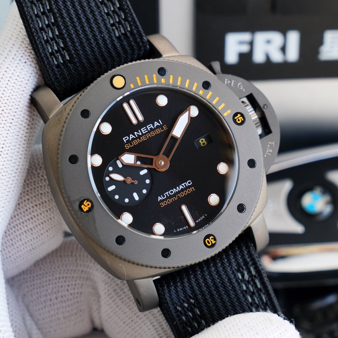 LUMINOR SUBMERSIBLE 44MM 1950 3 DAYS BMG TECH BLACK DIAL