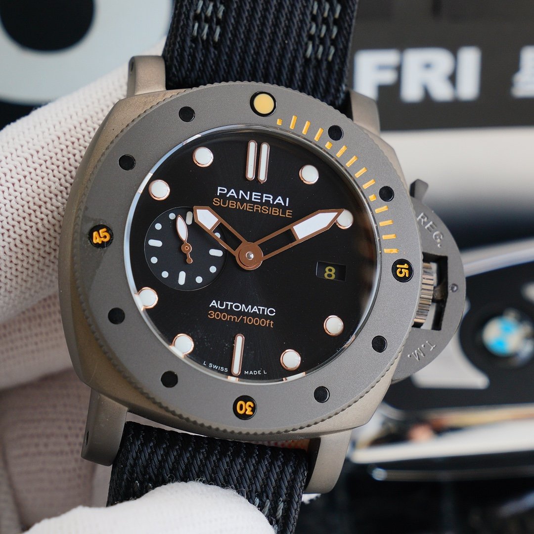 LUMINOR SUBMERSIBLE 44MM 1950 3 DAYS BMG TECH BLACK DIAL