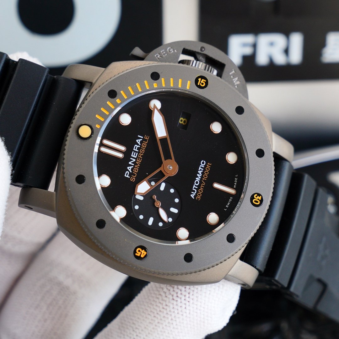 LUMINOR SUBMERSIBLE 44MM 1950 3 DAYS BMG TECH BLACK DIAL