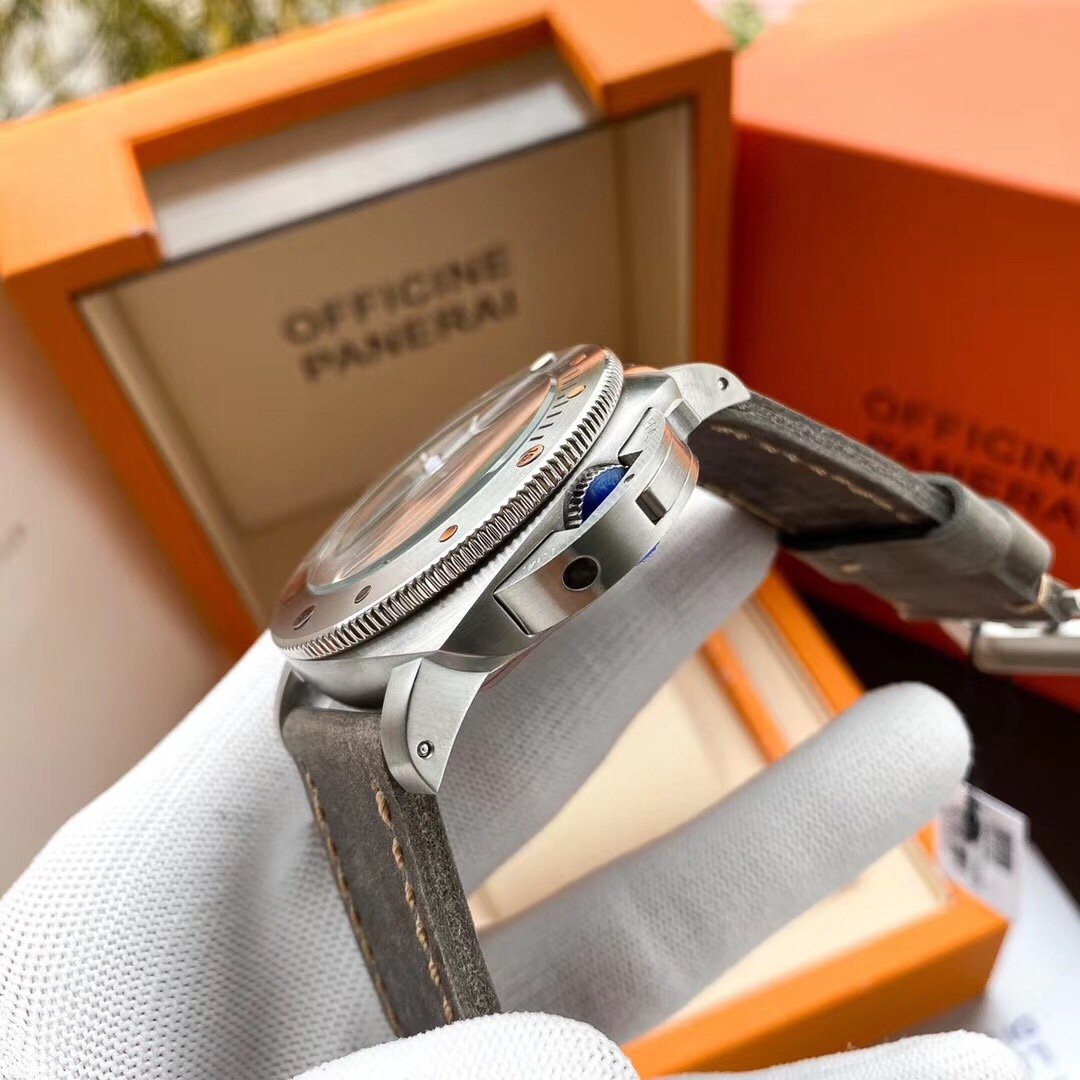 LUMINOR SUBMERSIBLE 44MM STEEL CASE CAMO DIAL