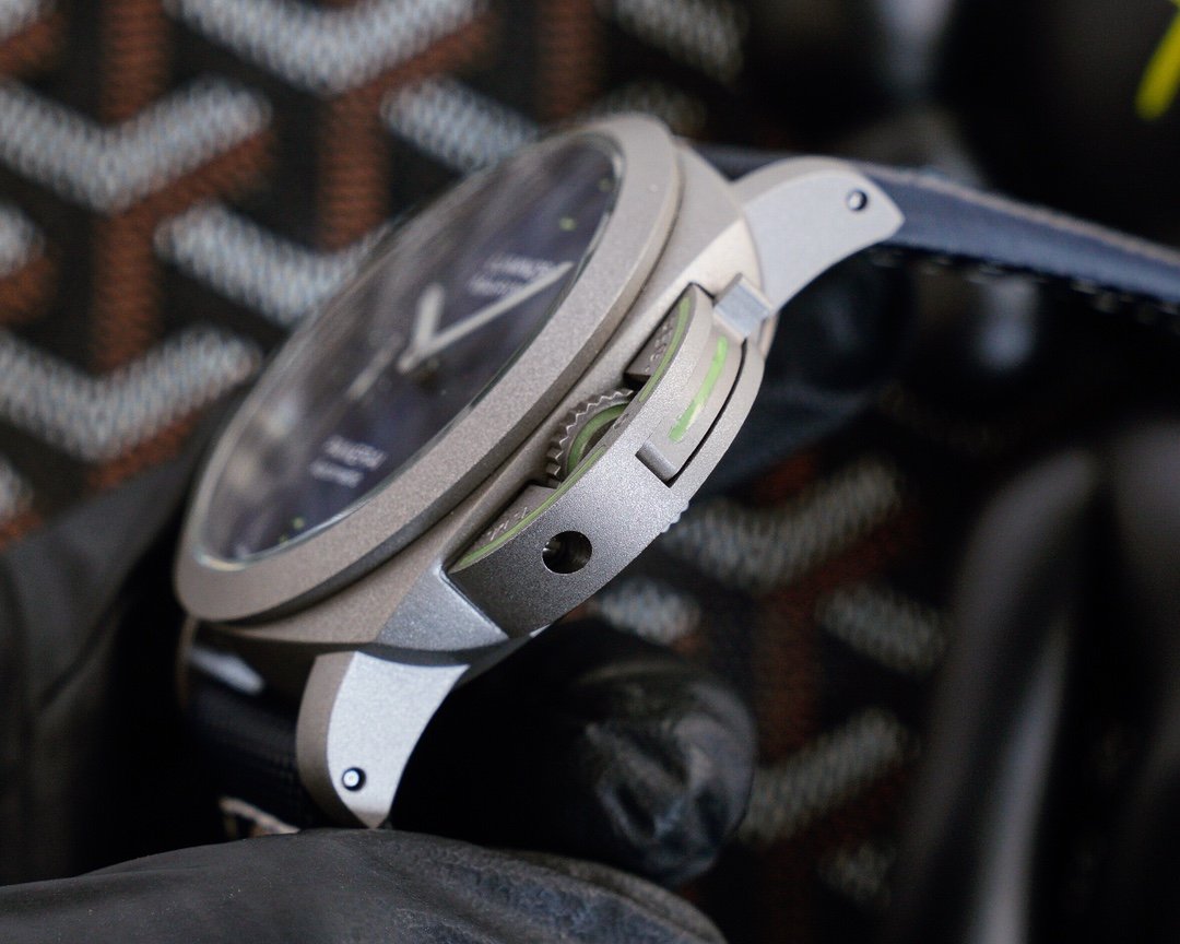 LUMINOR MARINA 44MM CARBONTECH BLUE DIAL