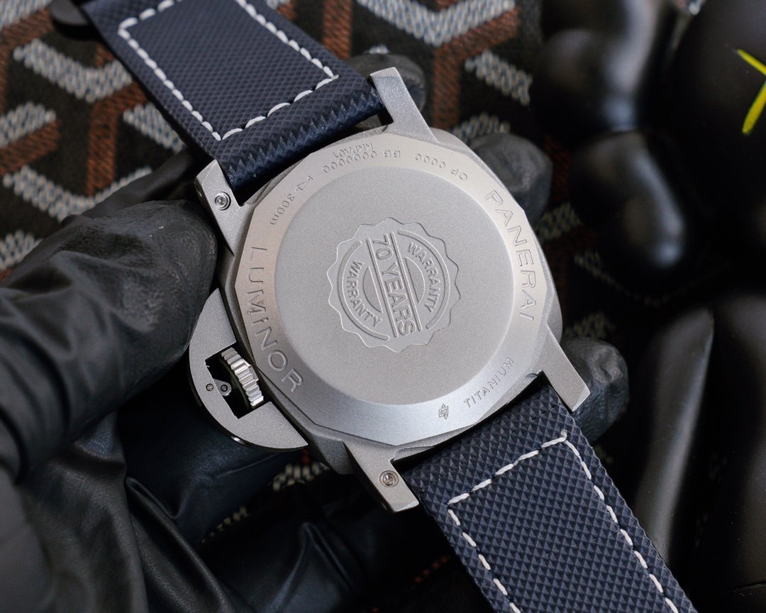 LUMINOR MARINA 44MM CARBONTECH BLUE DIAL
