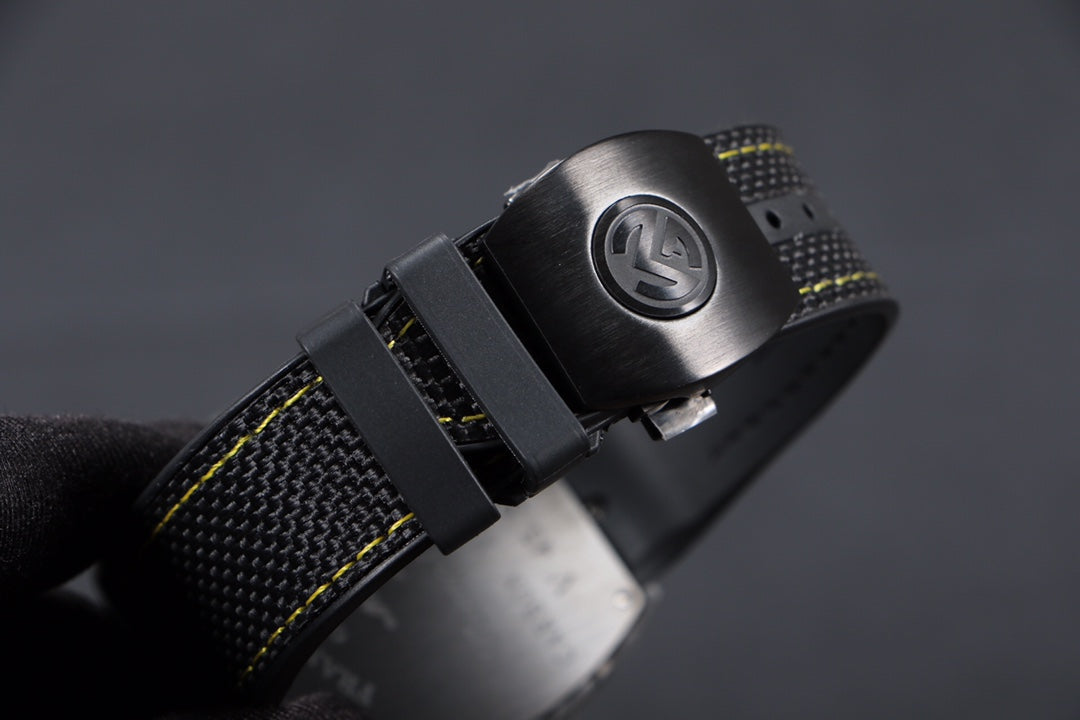 FRANCK VANGUARD CRAZY HOURS CARBON YELLOW NUMERALS