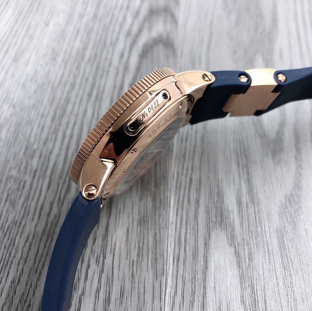 ULYSSE MARINE 42MM CHRONOMETER ROSE GOLD BLUE