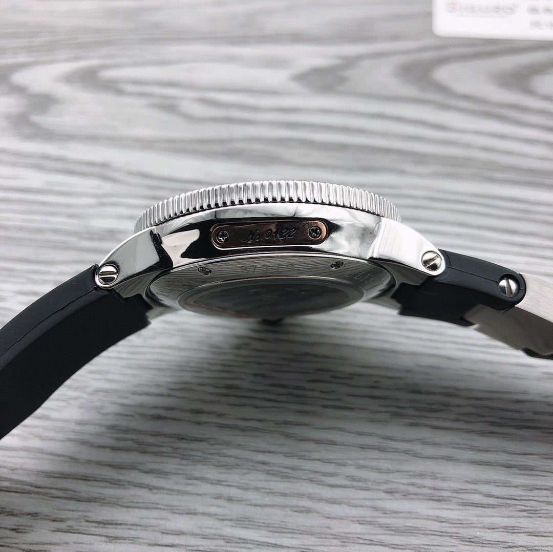 ULYSSE MARINE 42MM CHRONOMETER SILVER