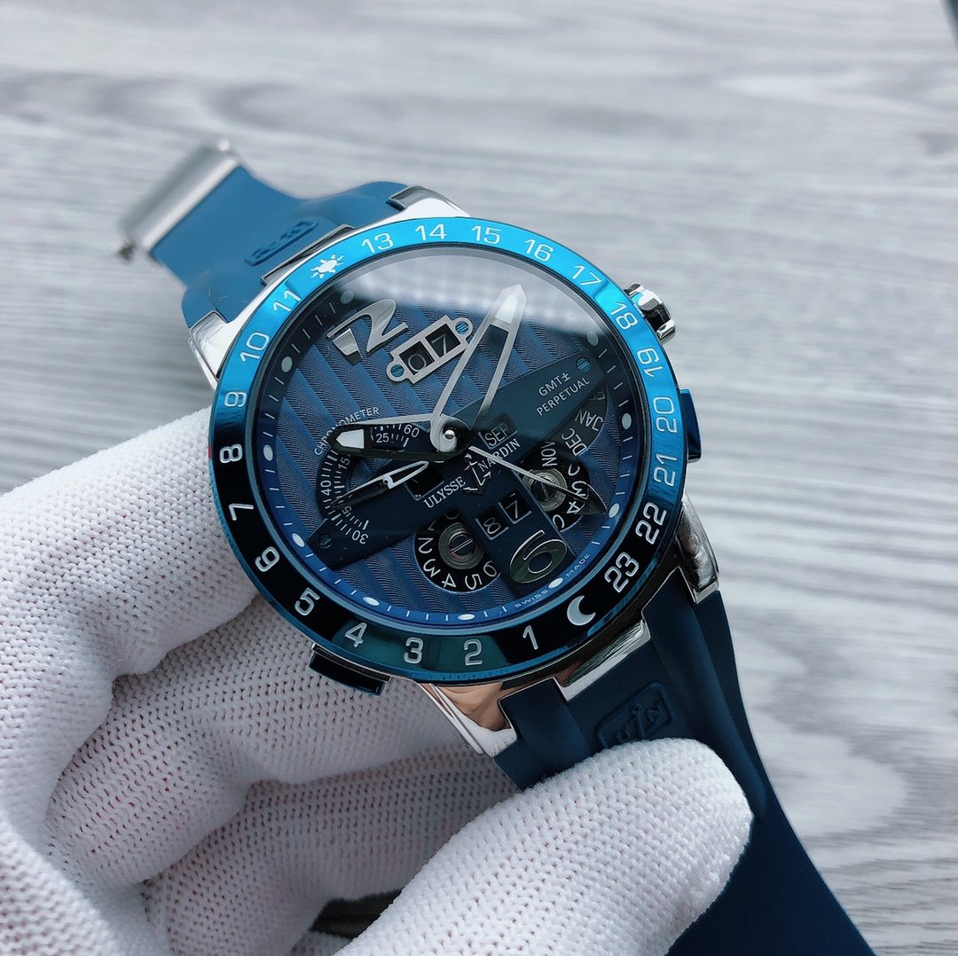 ULYSSE GMT PERPETUAL 43MM STEEL CASE