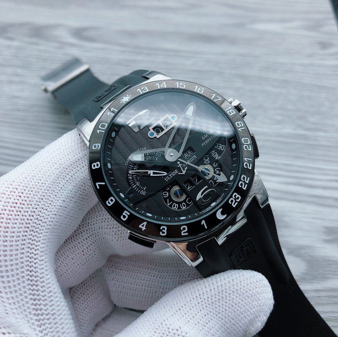 ULYSSE GMT PERPETUAL 43MM STEEL CASE
