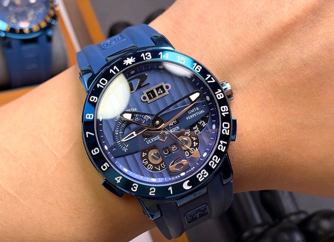 ULYSSE GMT PERPETUAL 43MM BLUE CASE