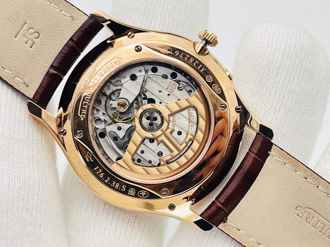 JAEGER MASTER ULTRA THIN RESERVE RED GOLD WHITE DIAL