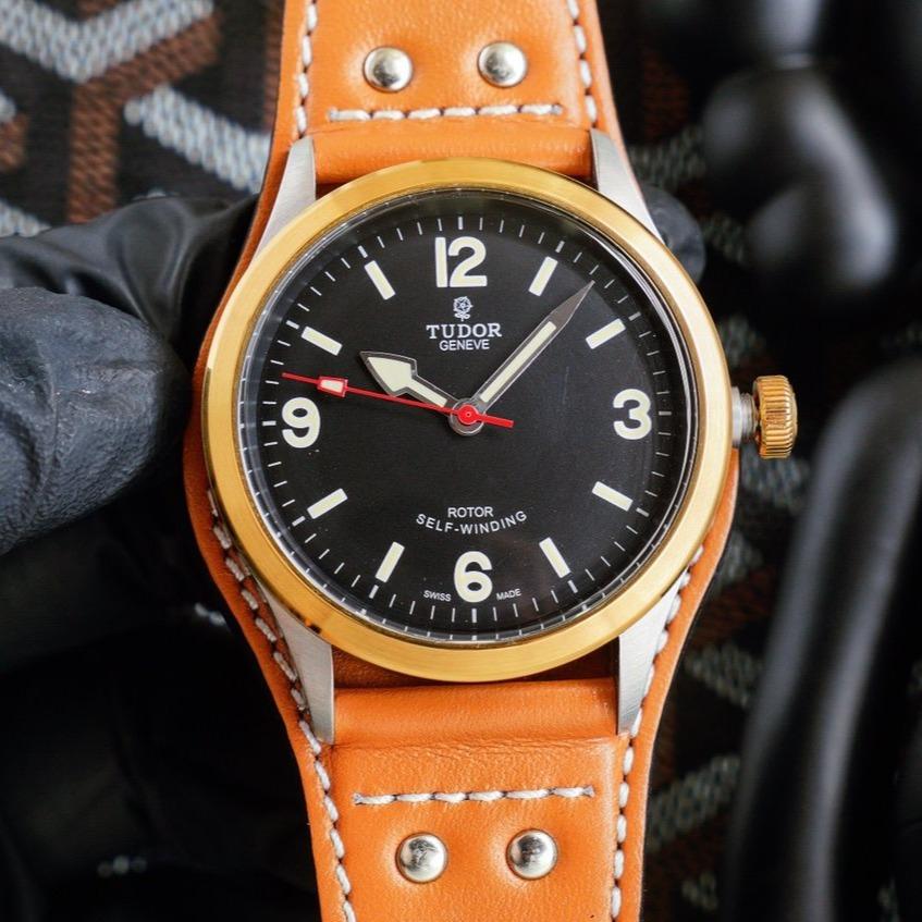 HERITAGE RANGER 41MM BLACK DIAL LEATHER STRAP