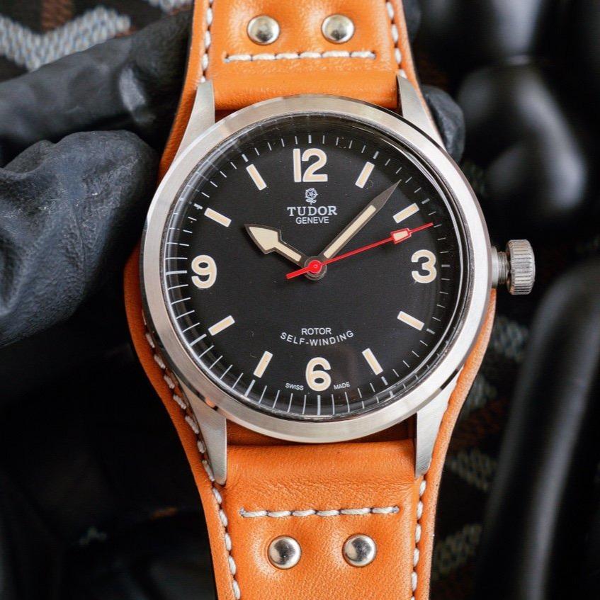 HERITAGE RANGER 41MM BLACK DIAL LEATHER STRAP