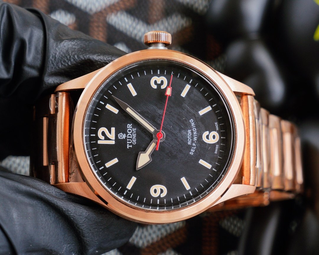 HERITAGE RANGER 41MM BLACK DIAL STEEL BRACELET