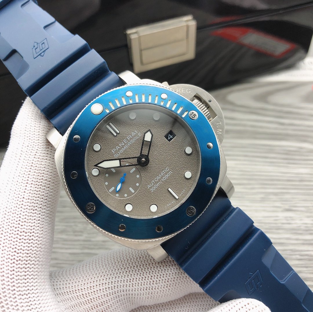 LUNIMOR SUBMERSIBLE 42 GREY DIAL PAM959