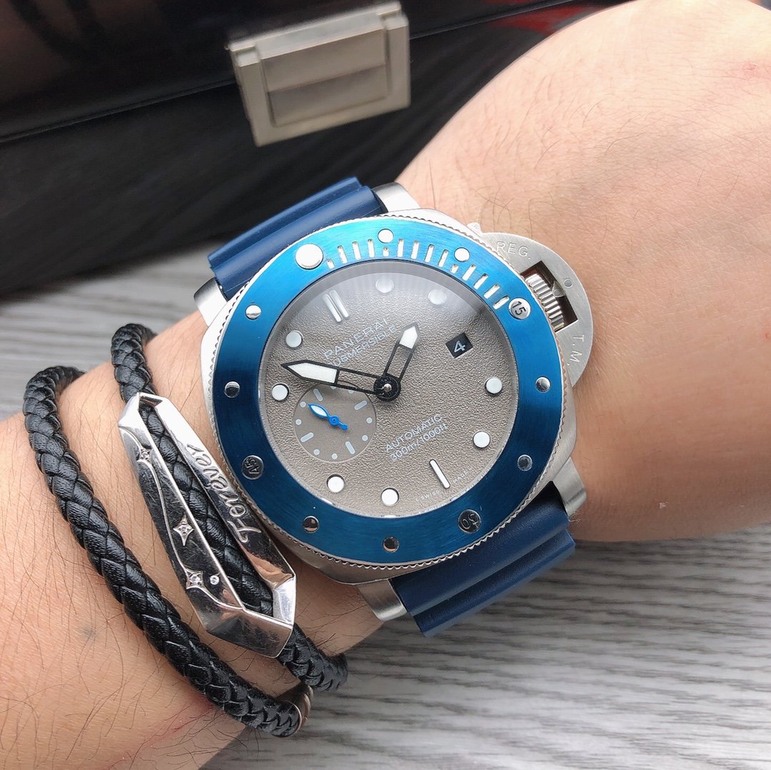 LUNIMOR SUBMERSIBLE 42 GREY DIAL PAM959
