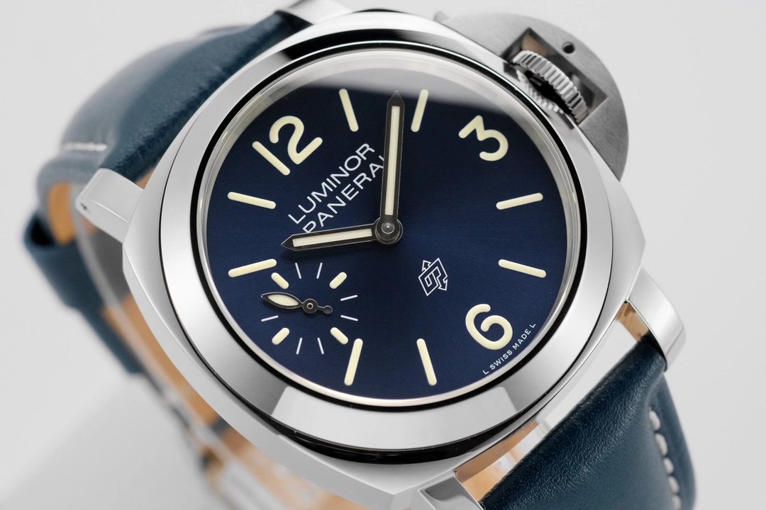 LUNIMOR BLUE DIAL STEEL CASE PAM1085