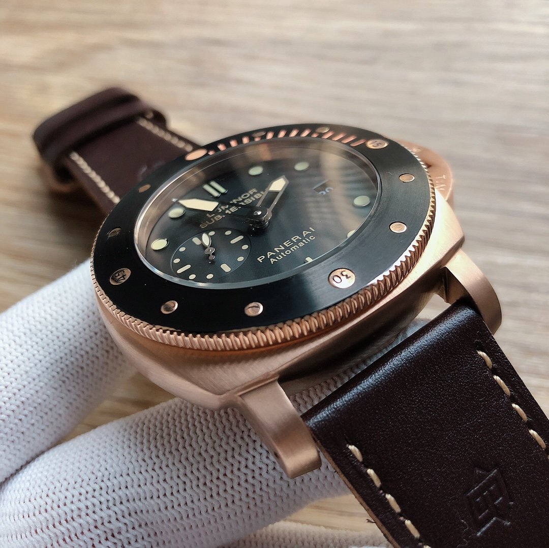 LUMINOR SUBMERSIBLR 42MM PAM974