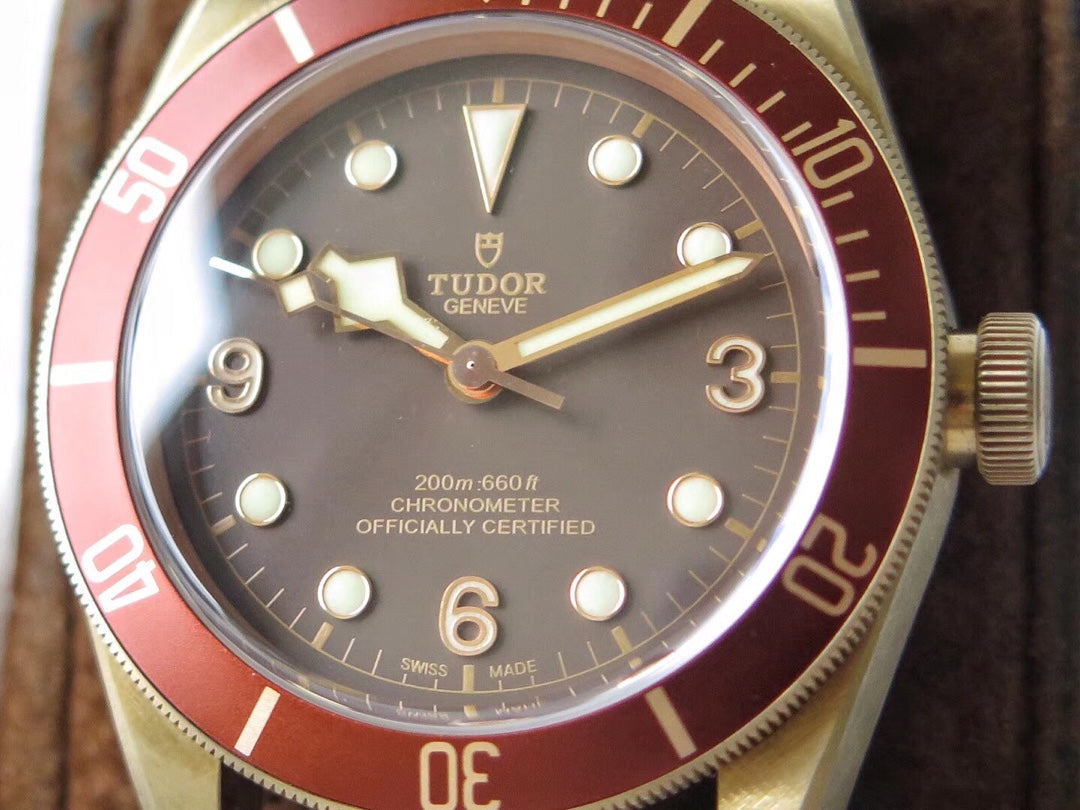 HERITAGE BLACK BAY 43 BRONZE CHRONOMETER LEATHER