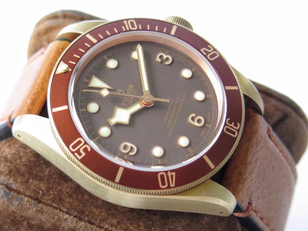 HERITAGE BLACK BAY 43 BRONZE CHRONOMETER LEATHER