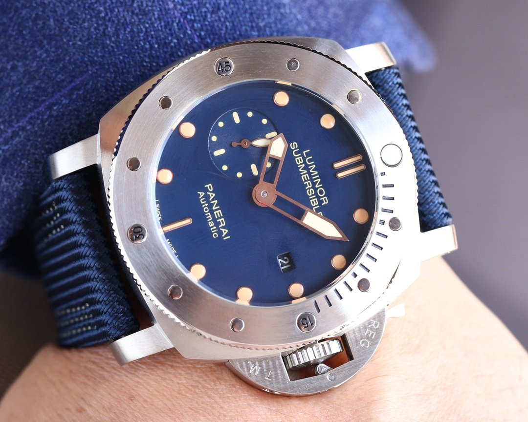 PANERAI SUBMERSIBLE 47 BLUE DIAL