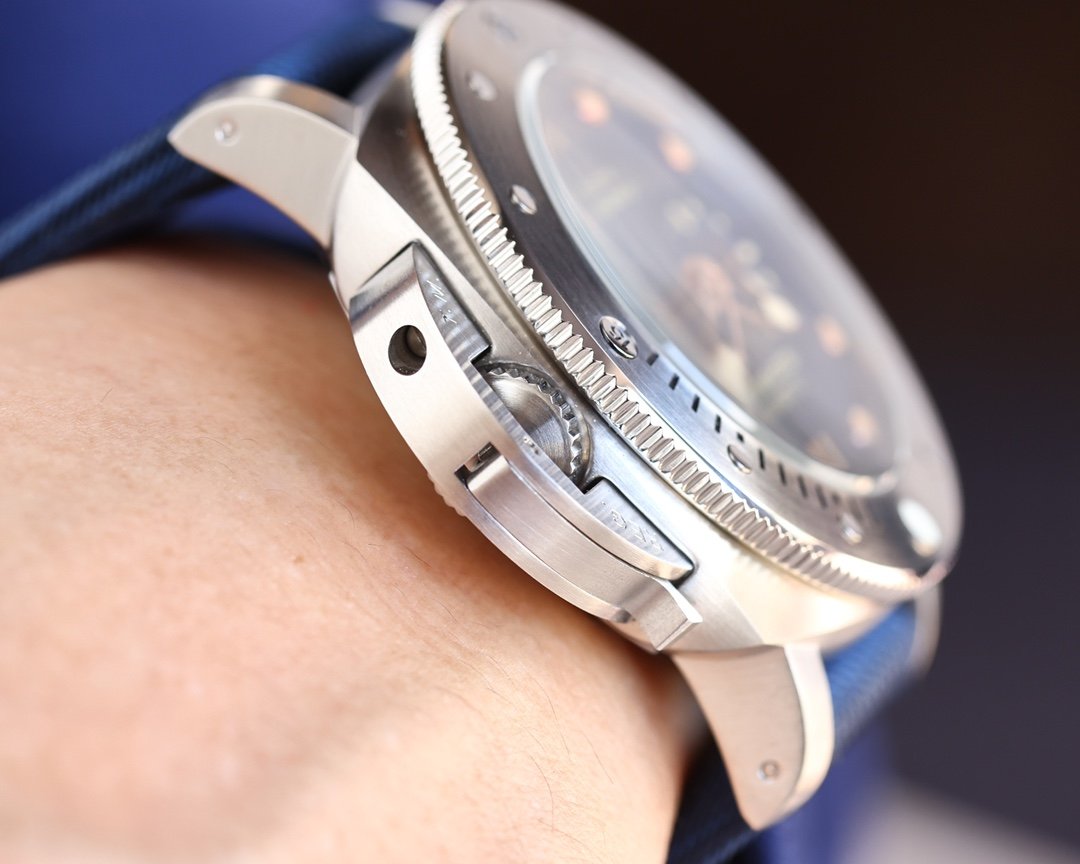 PANERAI SUBMERSIBLE 47 BLUE DIAL