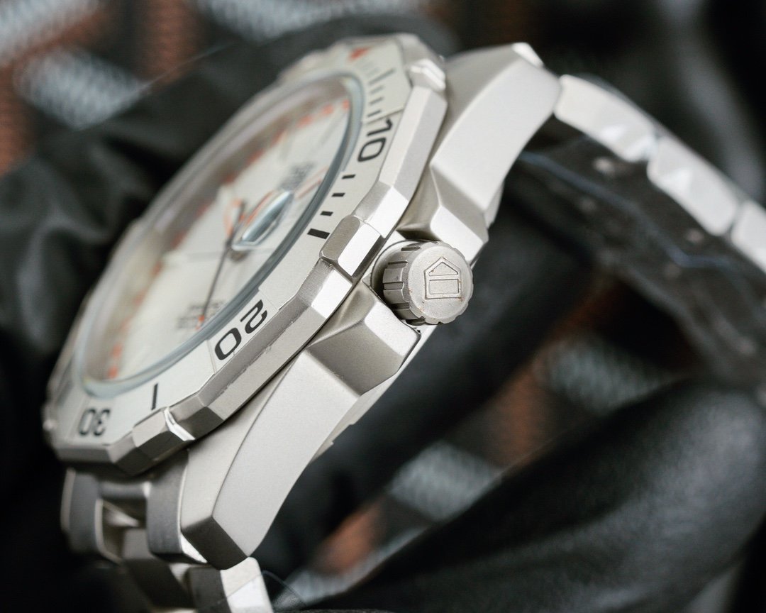 AQUARACER 300M 43MM BAMFORD STEEL CASE