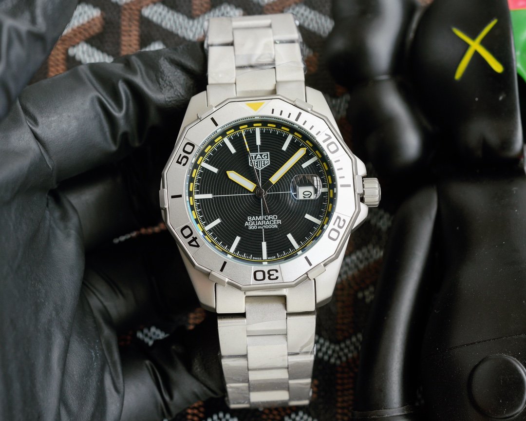 AQUARACER 300M 43MM BAMFORD STEEL CASE
