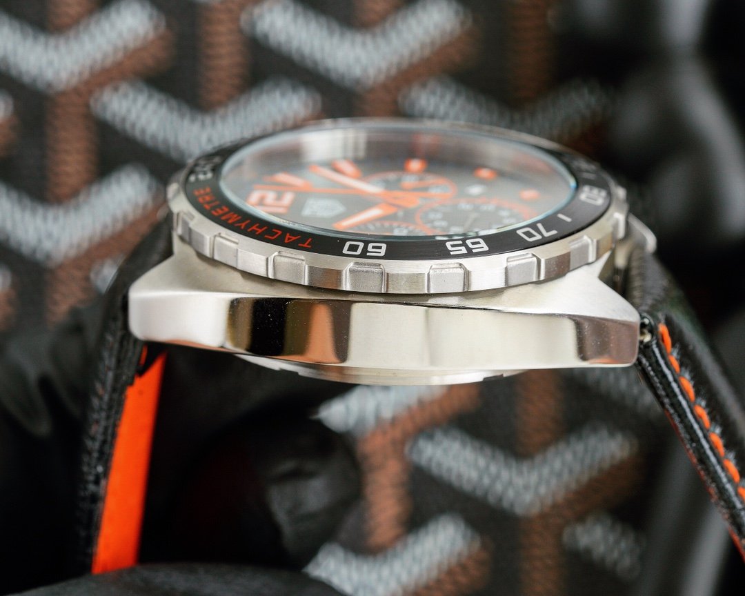 FORMULA 1 QUARTZ CHRONOGRAPH 41MM STEEL CASE LEATHER