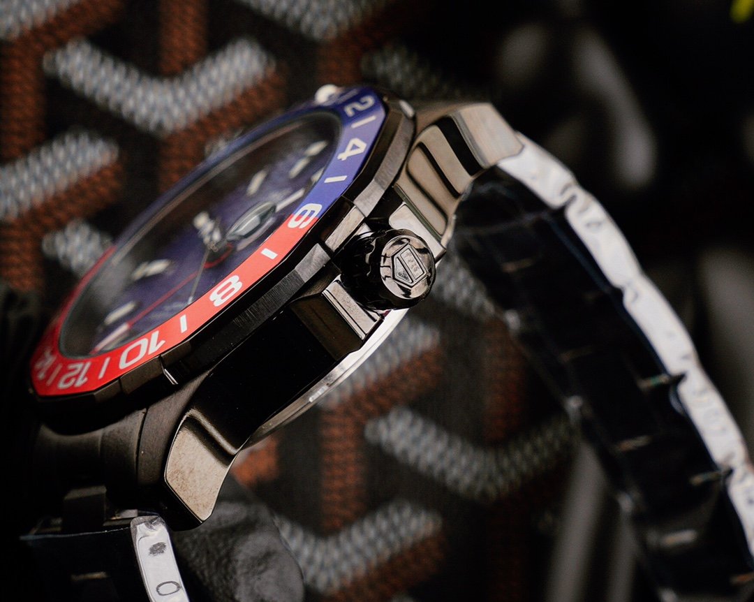 AQUARACER CALIBRE 7GMT BLACK CASE RED BLUE BEZEL