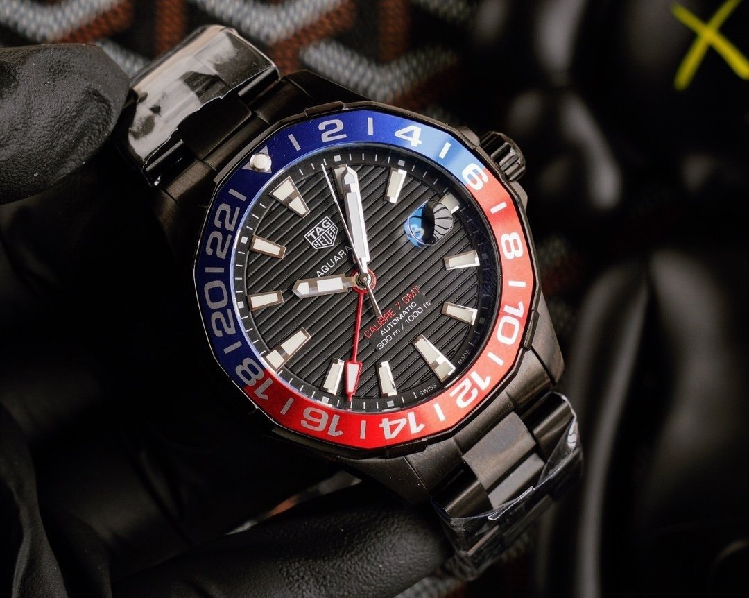 AQUARACER CALIBRE 7GMT BLACK CASE RED BLUE BEZEL