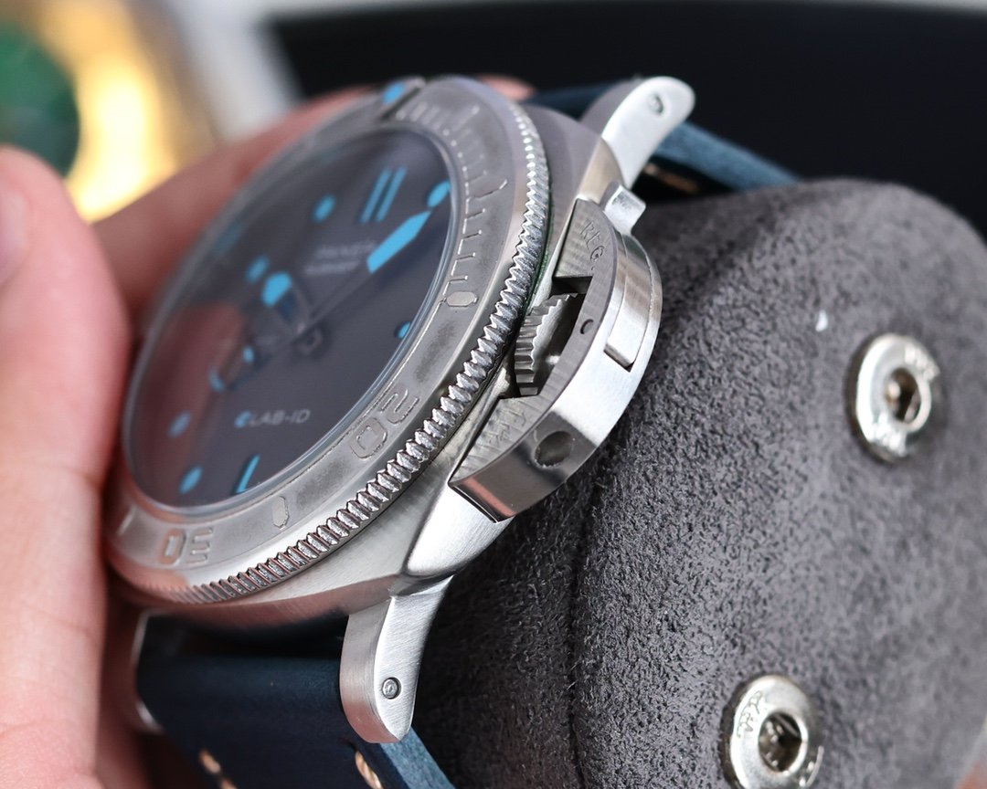 LUMINOR SUBMERSIBLE 44MM PAM01225