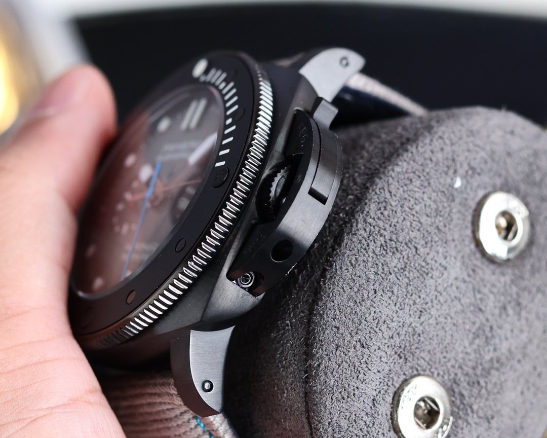 LUMINOR SUBMERSIBLE 47MM BLACK CASE TEXTILE