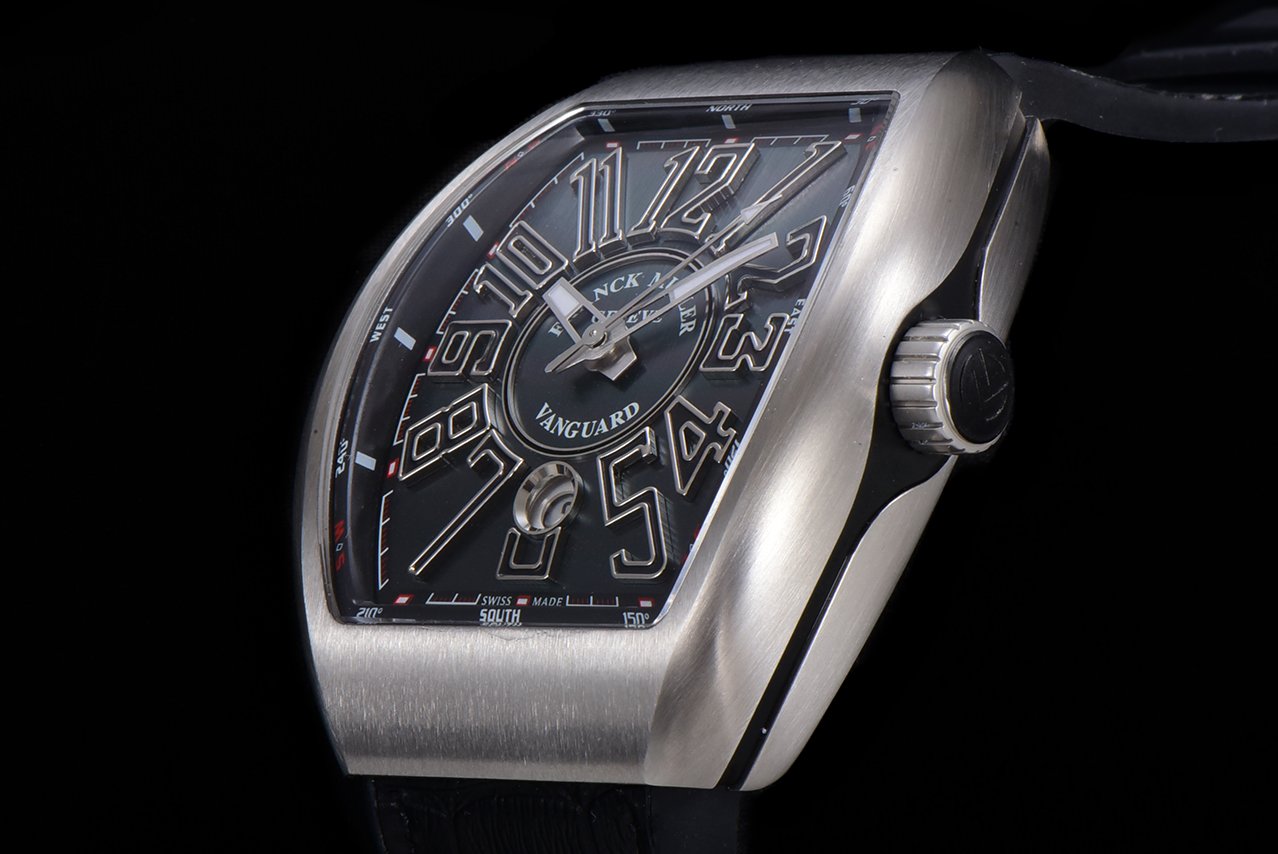 FRANCK VANGUARD 45MM STEEL CASE BLACK DIAL