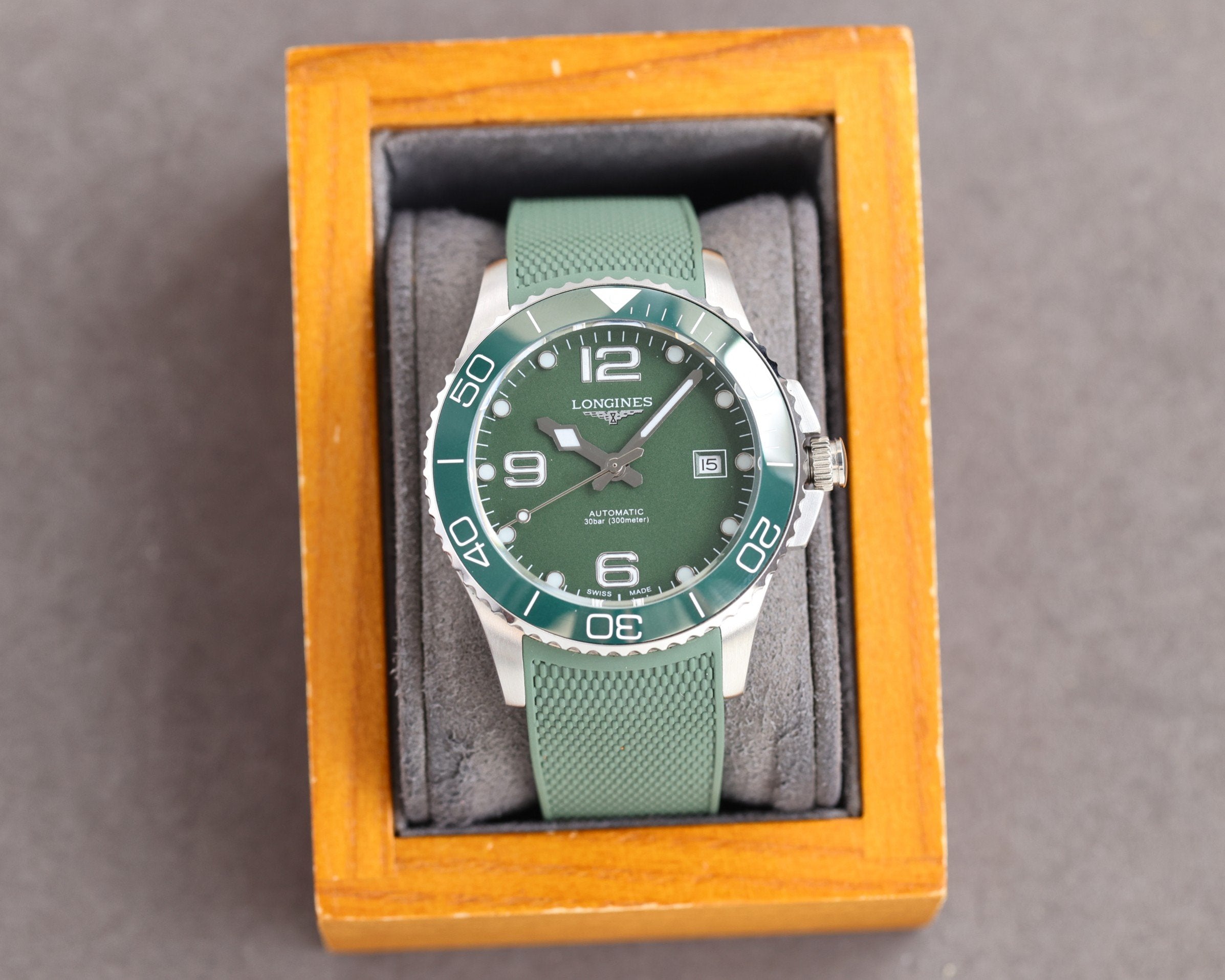 HYDRO CONQUEST CERAMIC RUBBER STRAP